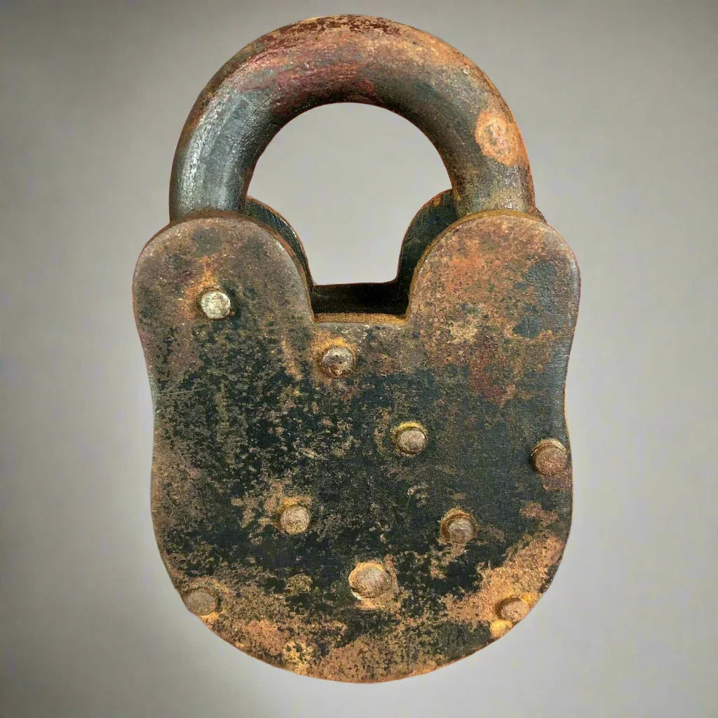 Leavenworth Federal Prison Cast Iron Working Lock & Keys With Antique Finish (3" x 5") - Jones Peak